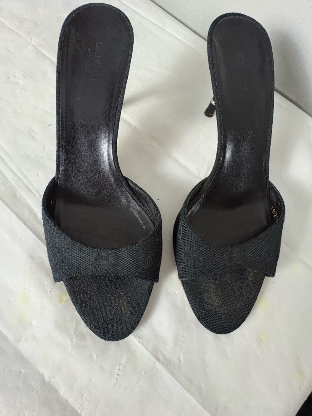 Gucci Black Open-Toe monogram black with Bamboo Heel Detail - Picture 2 of 16
